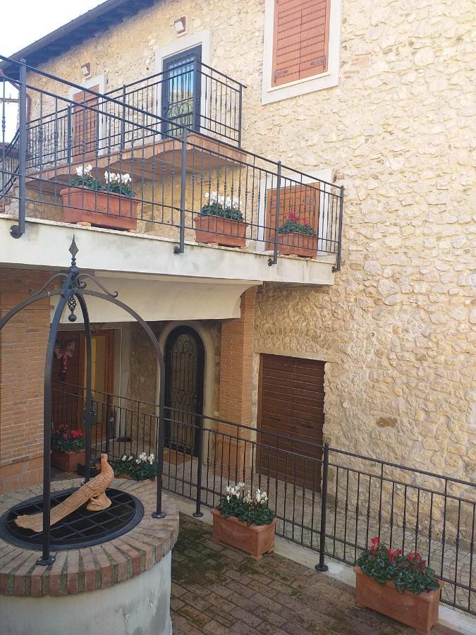 Casale Dei Priori Bed & Breakfast Rocca Massima Bagian luar foto
