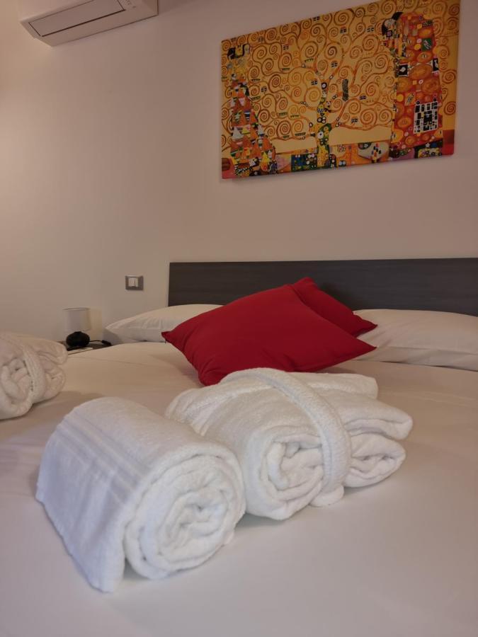 Casale Dei Priori Bed & Breakfast Rocca Massima Bagian luar foto