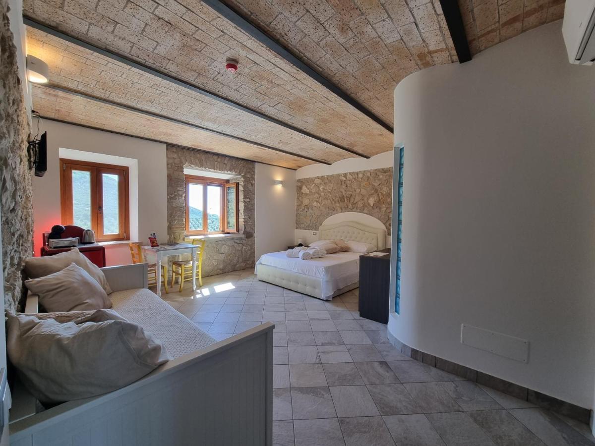 Casale Dei Priori Bed & Breakfast Rocca Massima Bagian luar foto