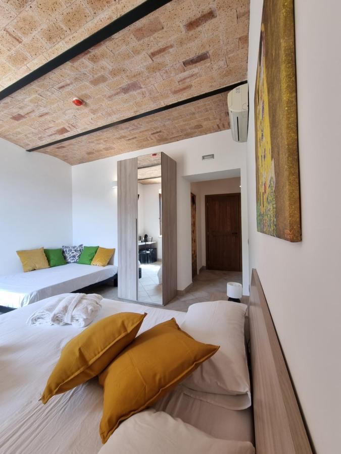 Casale Dei Priori Bed & Breakfast Rocca Massima Bagian luar foto