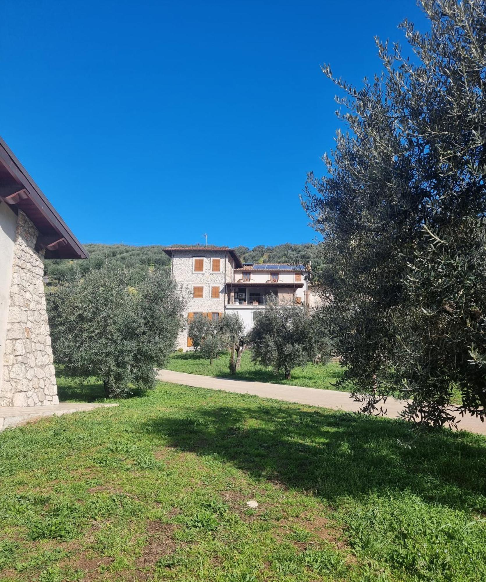 Casale Dei Priori Bed & Breakfast Rocca Massima Bagian luar foto